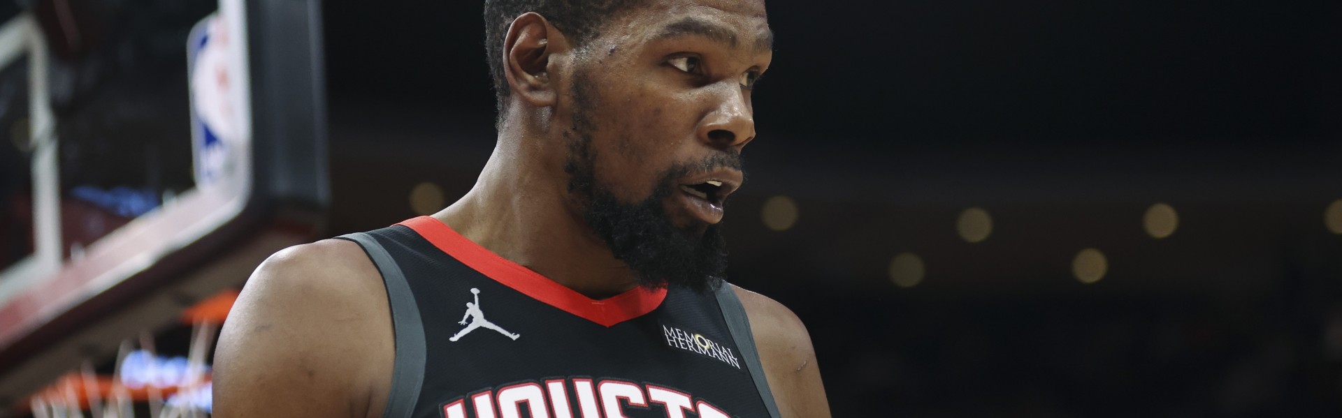 九游体育官网-打了近40分钟全场最高！杜兰特12中7拿下18分4板7助1断1帽